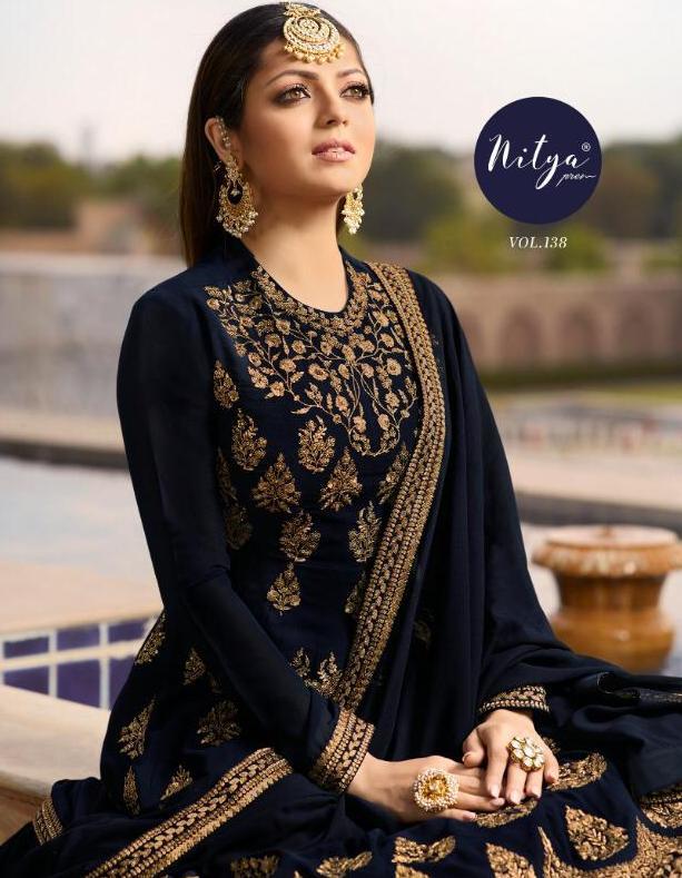Latest 50 Bridal Suits With Heavy Dupatta Designs (2023) - Tips and Beauty  | Chiffon collection, Heavy dupatta, Bridal